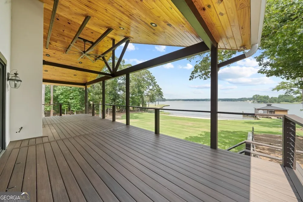 211 Lakecrest DR NE Milledgeville, GA 31061