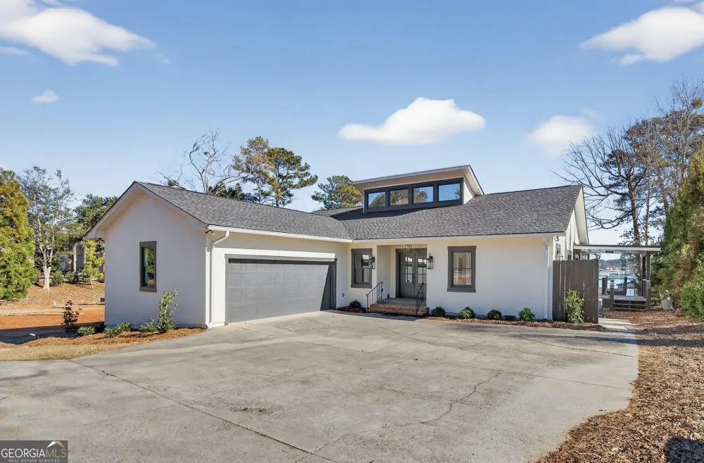 211 Lakecrest DR NE Milledgeville, GA 31061