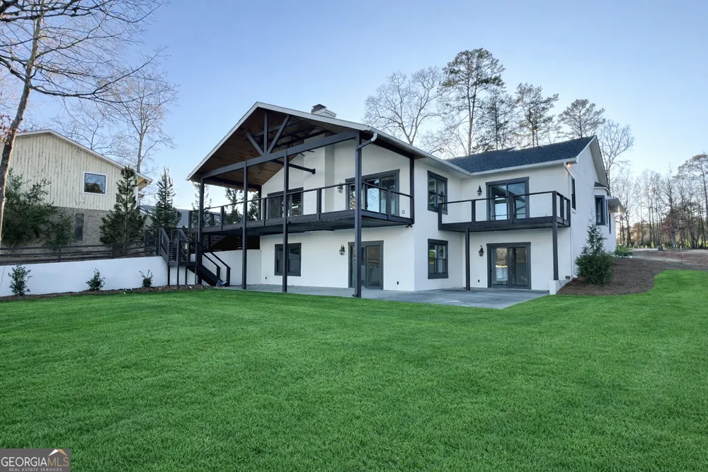 211 Lakecrest DR NE Milledgeville, GA 31061