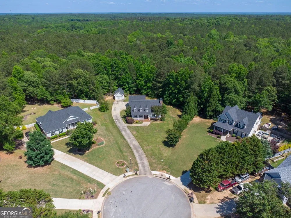 90 Carriage LN Senoia, GA 30276