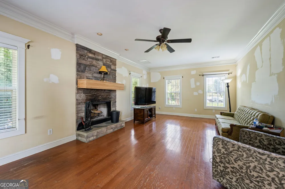 90 Carriage LN Senoia, GA 30276
