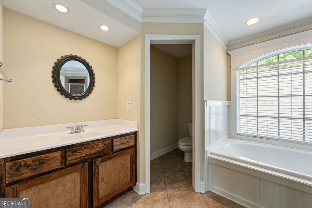 90 Carriage LN Senoia, GA 30276