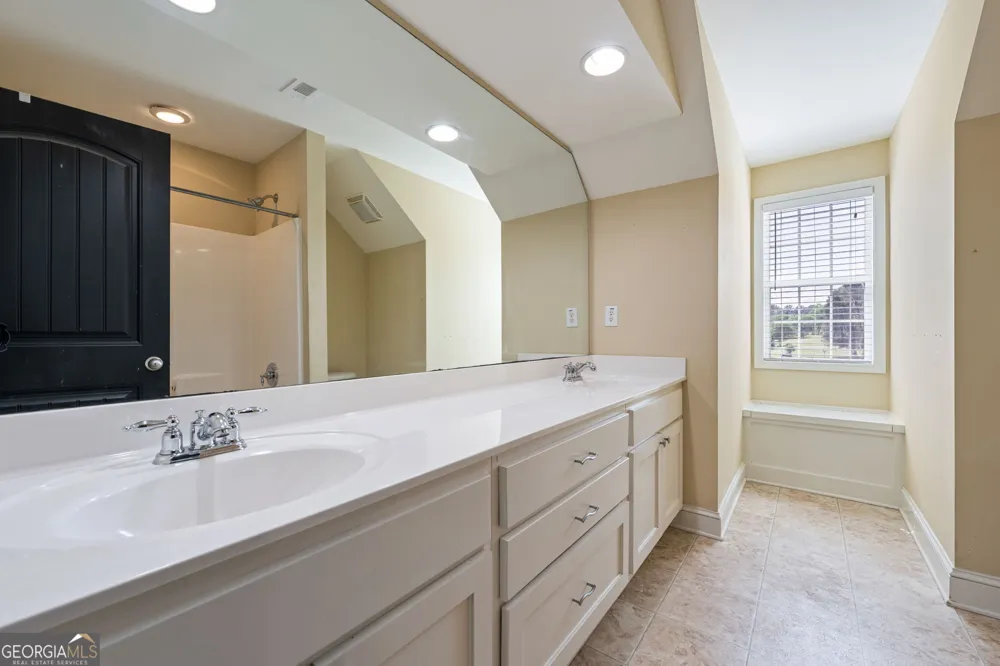 90 Carriage LN Senoia, GA 30276