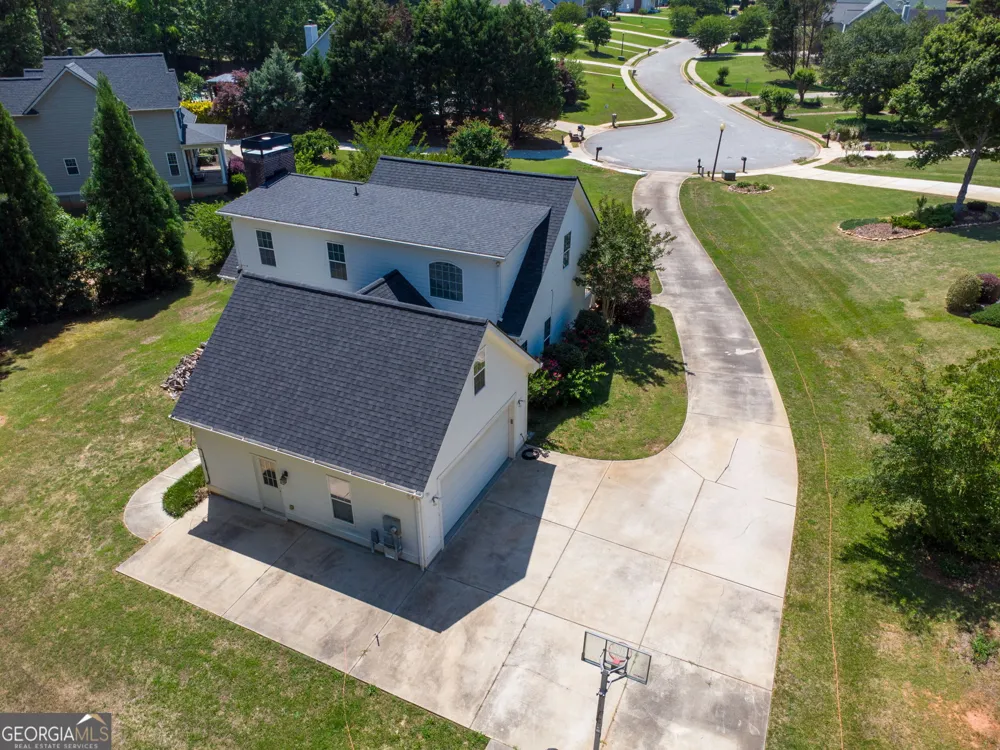 90 Carriage LN Senoia, GA 30276