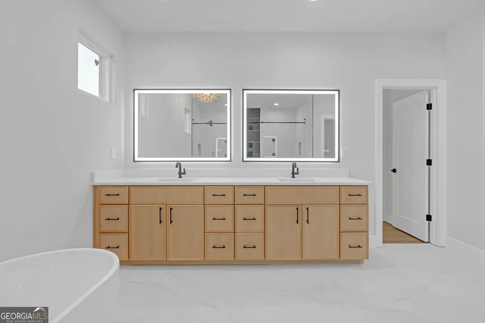 70 Grassy Springs CT Oxford, GA 30054