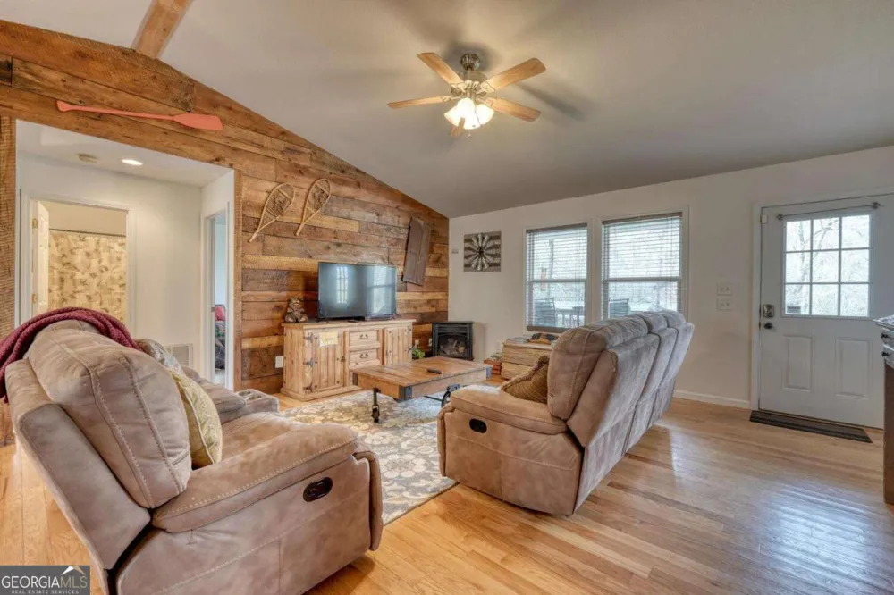 133 Underburg LN Franklin, NC 28734
