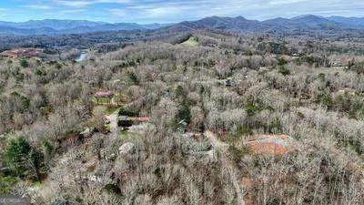 133 Underburg LN Franklin, NC 28734