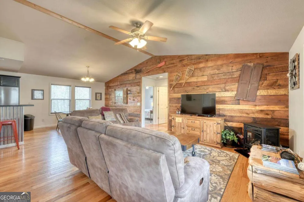 133 Underburg LN Franklin, NC 28734