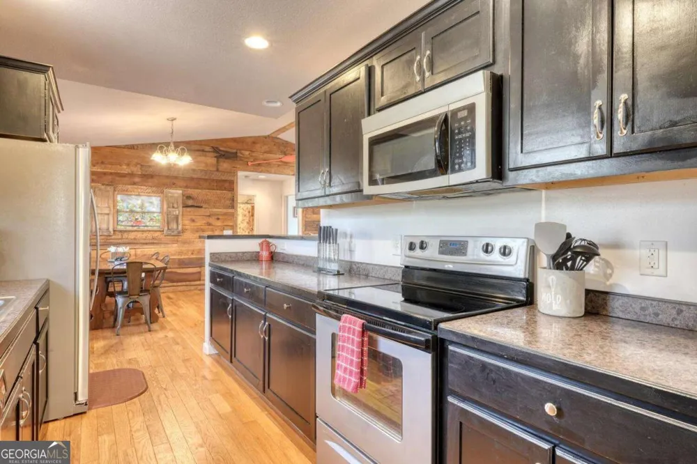 133 Underburg LN Franklin, NC 28734