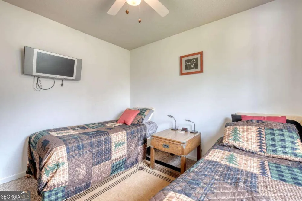 133 Underburg LN Franklin, NC 28734