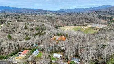 133 Underburg LN Franklin, NC 28734