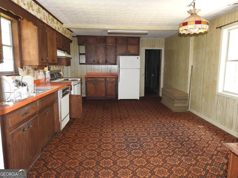 333 Lickskillet RD Epworth, GA 30541