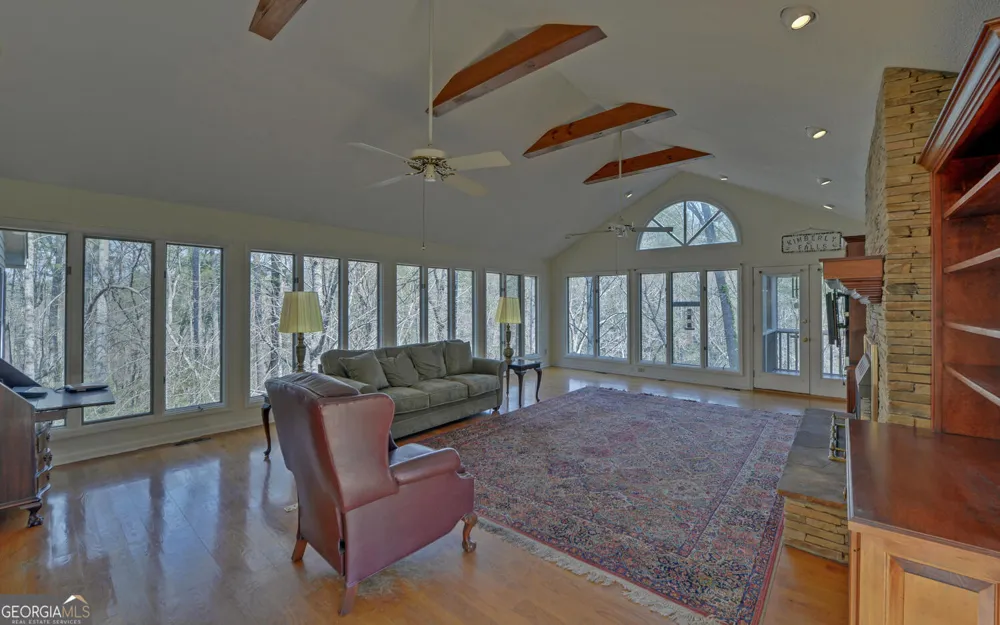 290 Waterfall DR Cleveland, GA 30528
