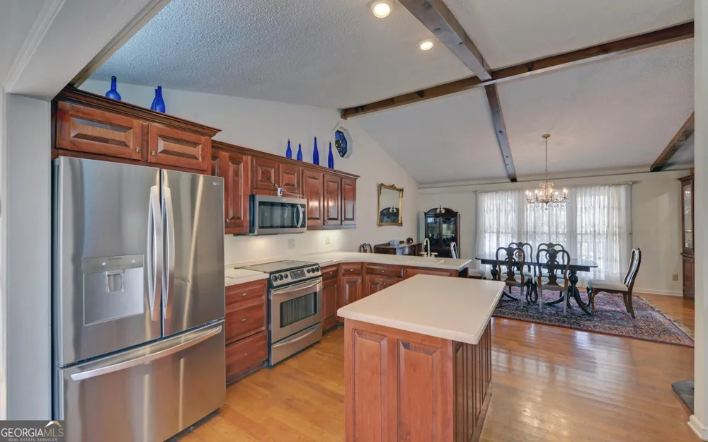290 Waterfall DR Cleveland, GA 30528