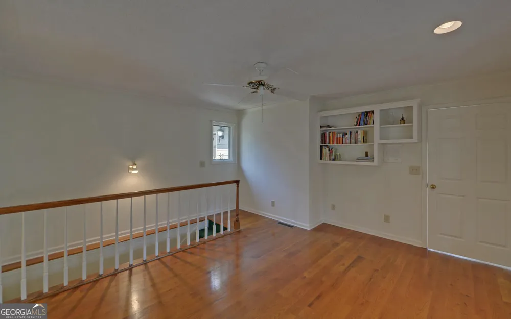 290 Waterfall DR Cleveland, GA 30528