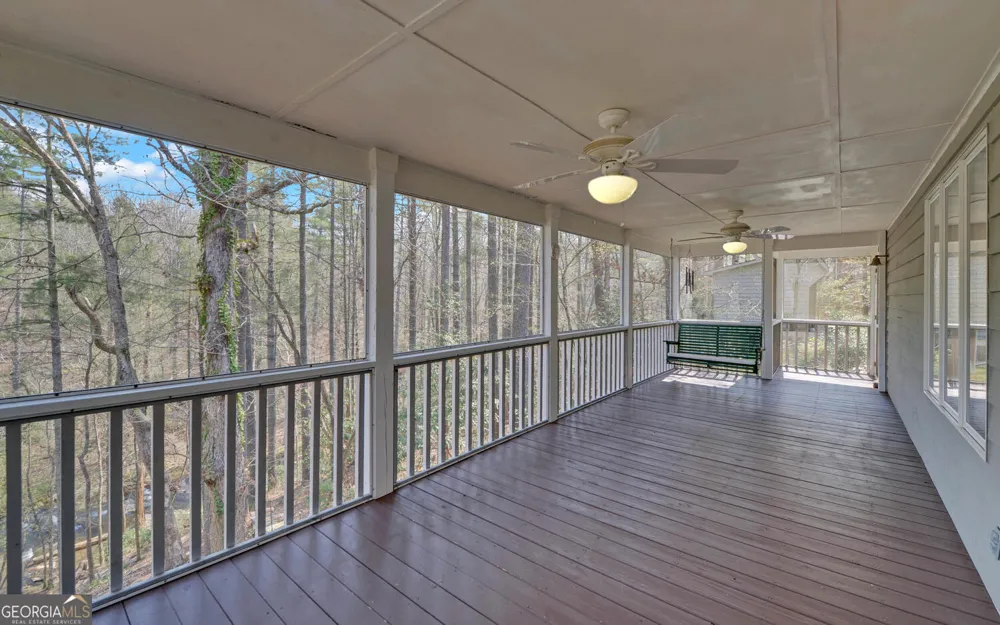 290 Waterfall DR Cleveland, GA 30528