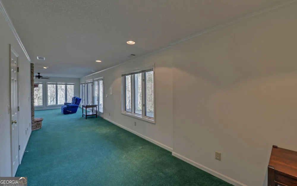 290 Waterfall DR Cleveland, GA 30528