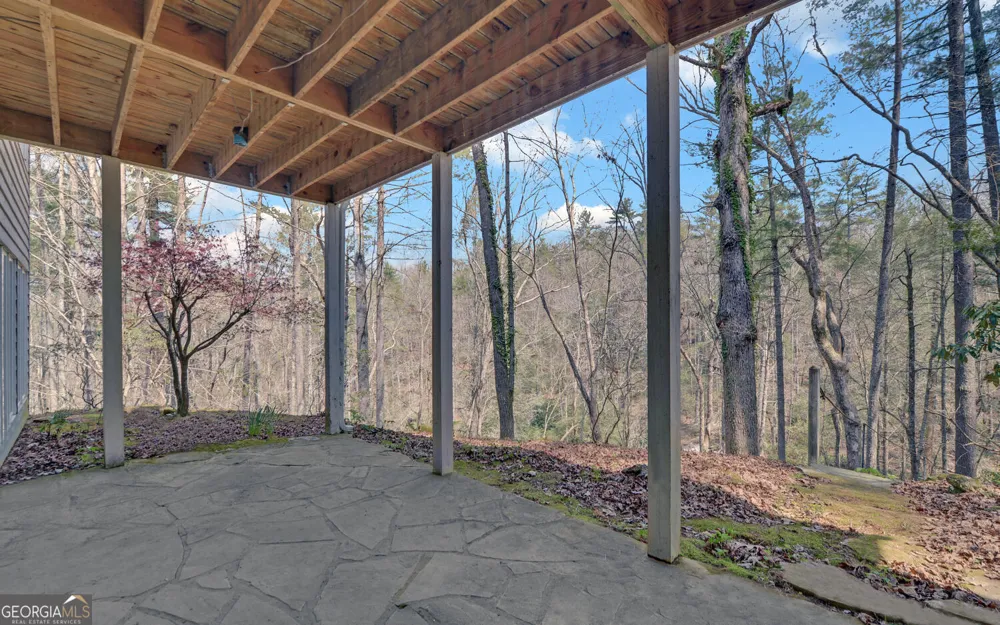 290 Waterfall DR Cleveland, GA 30528
