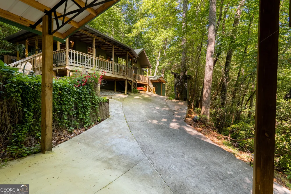 1180 Ruby Lake DR Hiawassee, GA 30546