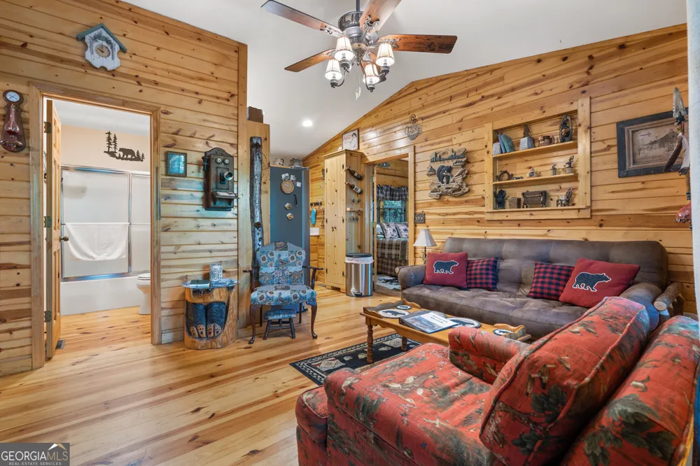 1180 Ruby Lake DR Hiawassee, GA 30546