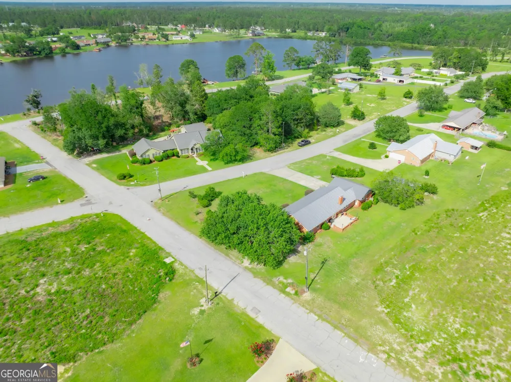 182 Myra ST Alma, GA 31510