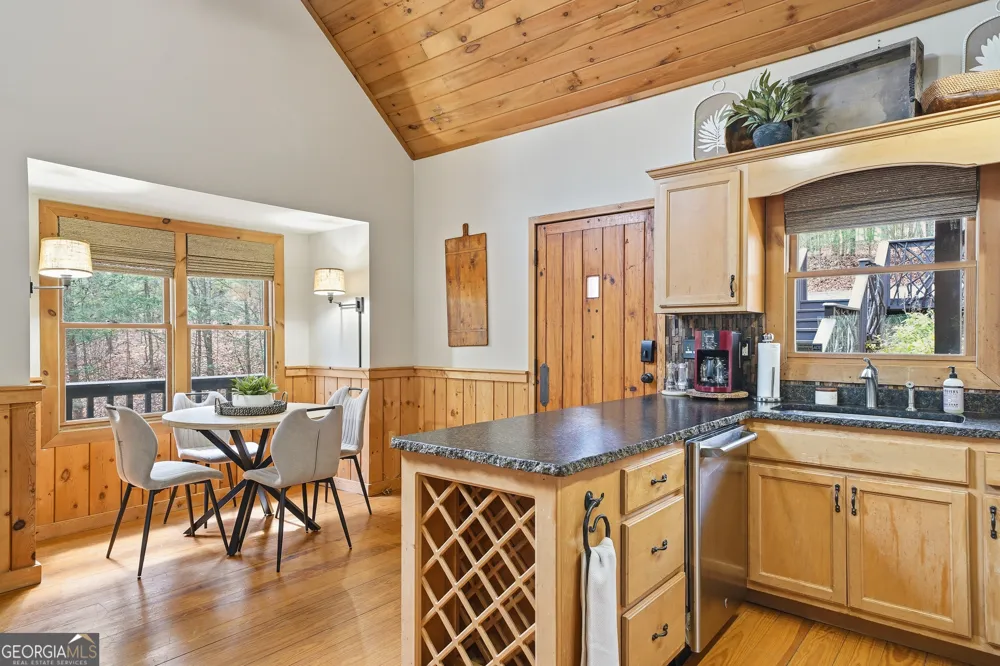1449 Cherokee LN McCaysville, GA 30555