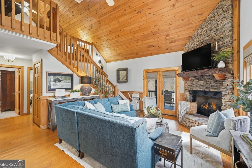 1449 Cherokee LN McCaysville, GA 30555