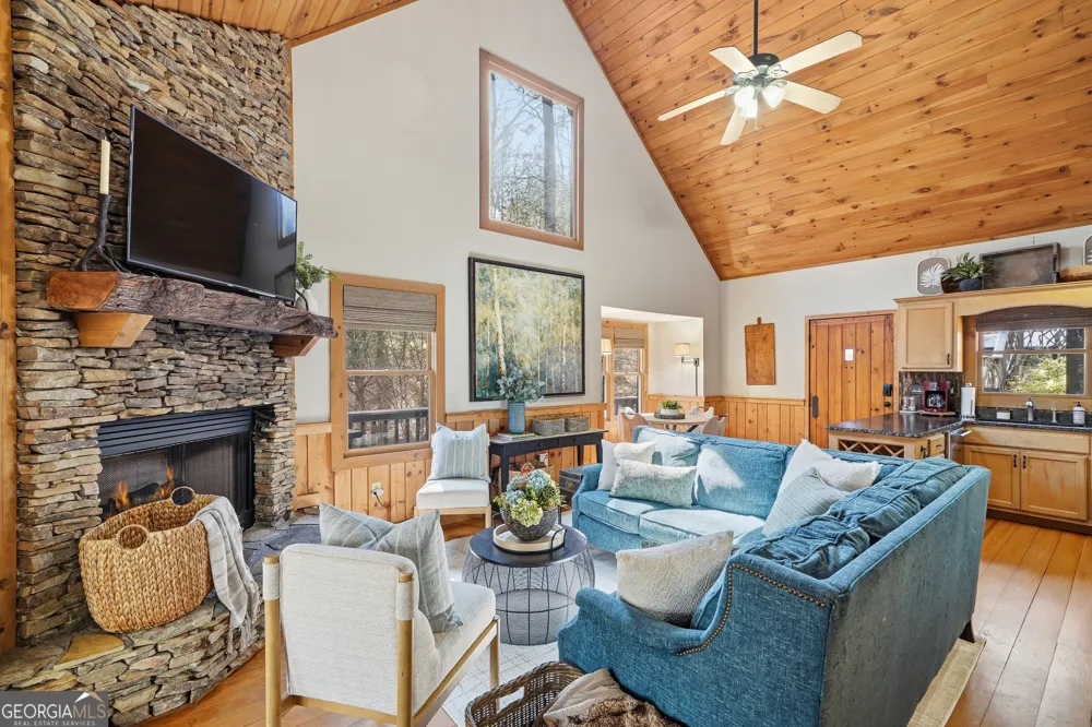 1449 Cherokee LN McCaysville, GA 30555