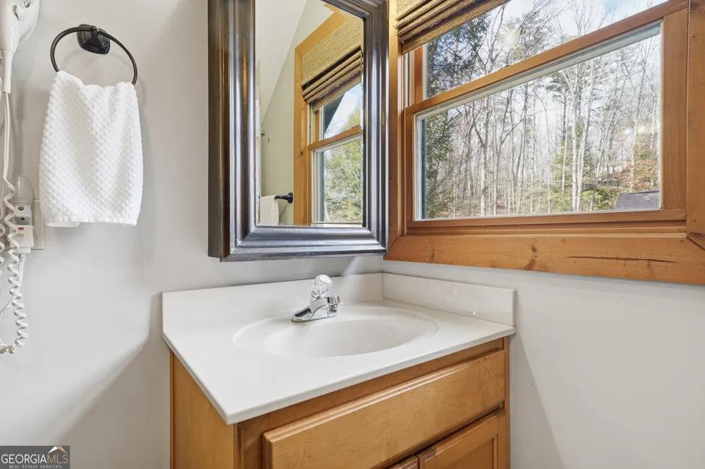 1449 Cherokee LN McCaysville, GA 30555