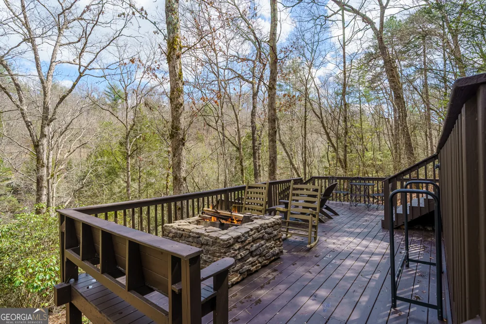 1449 Cherokee LN McCaysville, GA 30555