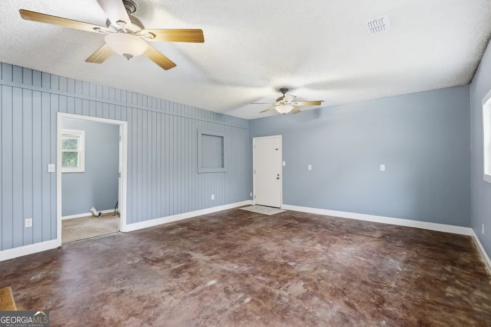 515 E 4Th ST Rincon, GA 31326