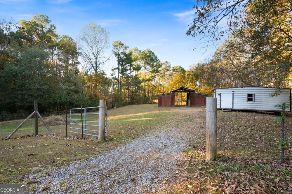 988 Davenport RD Dalton, GA 30721