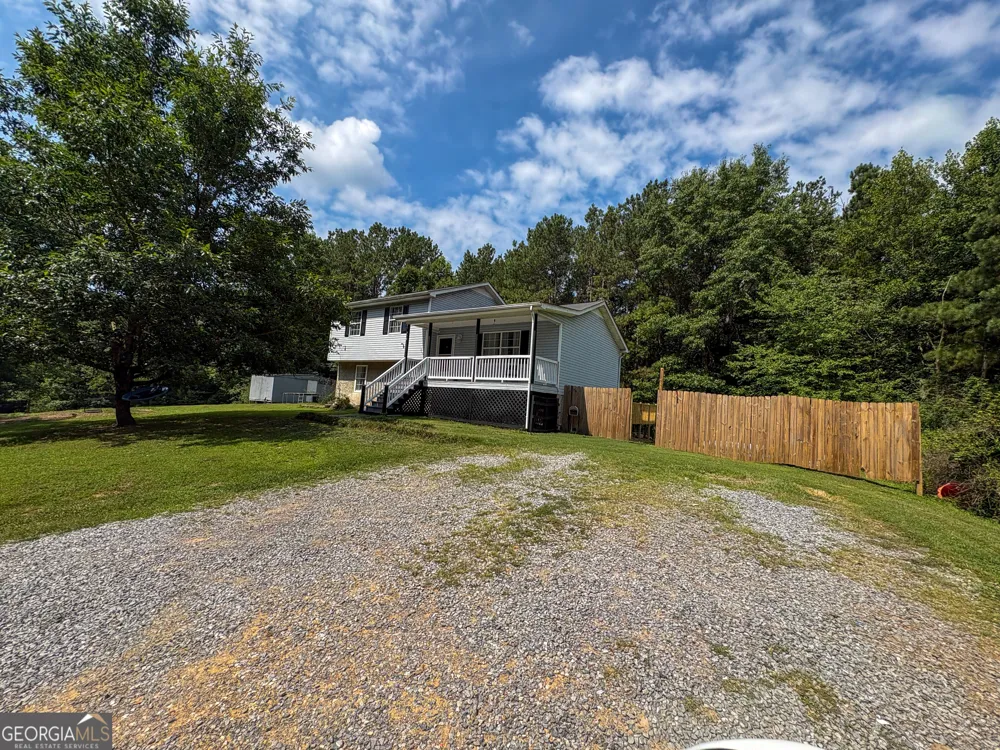 988 Davenport RD Dalton, GA 30721
