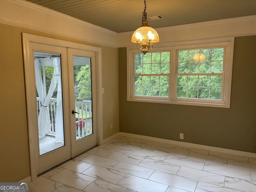 323 Trammell ST Calhoun, GA 30701