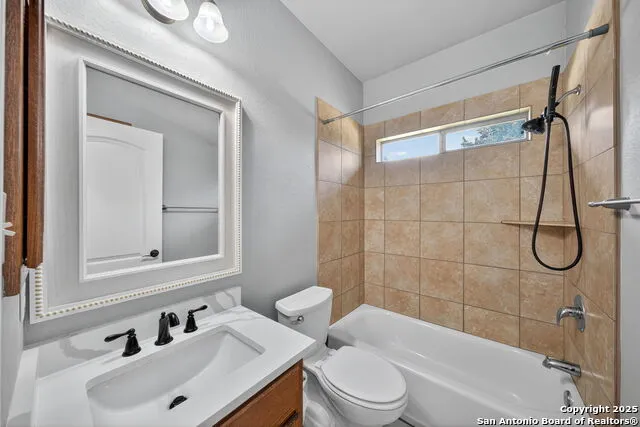 1626 Clover Ridge Pleasanton, TX 78064