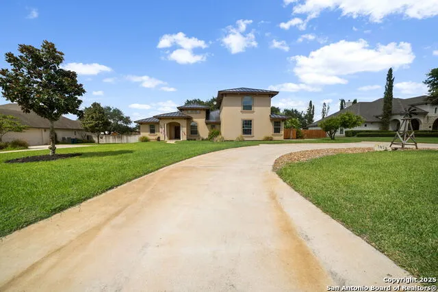 1626 Clover Ridge Pleasanton, TX 78064