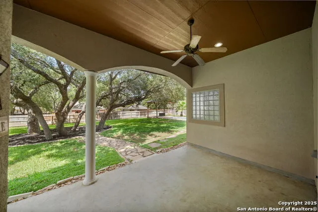 1626 Clover Ridge Pleasanton, TX 78064