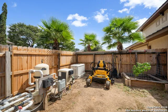 1626 Clover Ridge Pleasanton, TX 78064