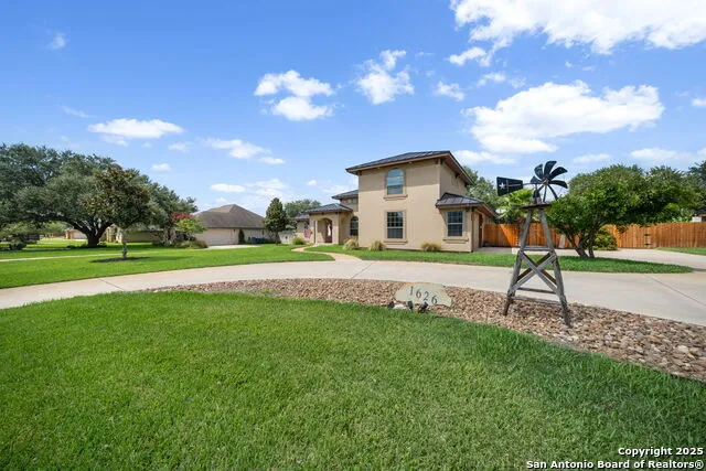 1626 Clover Ridge Pleasanton, TX 78064