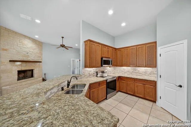 1626 Clover Ridge Pleasanton, TX 78064
