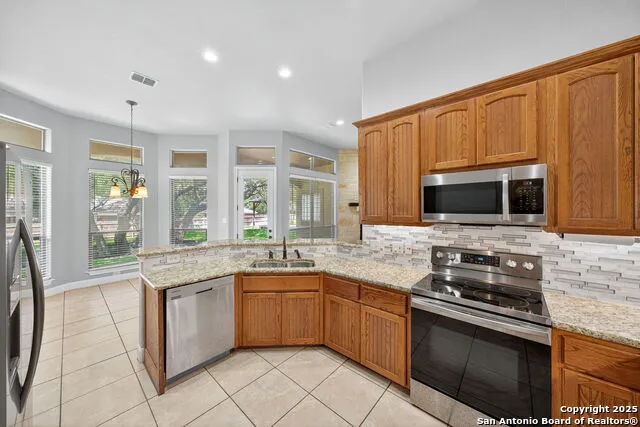 1626 Clover Ridge Pleasanton, TX 78064