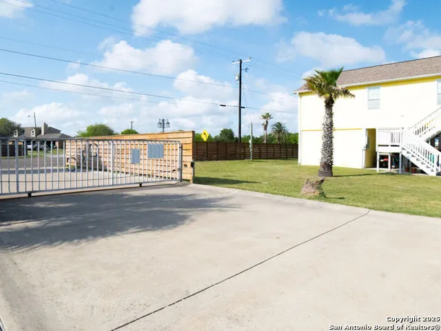 1549 South Commercial St Unit 15 Aransas Pass, TX 78336