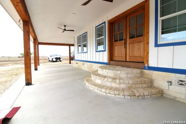 101 County Road 135 Floresville, TX 78114
