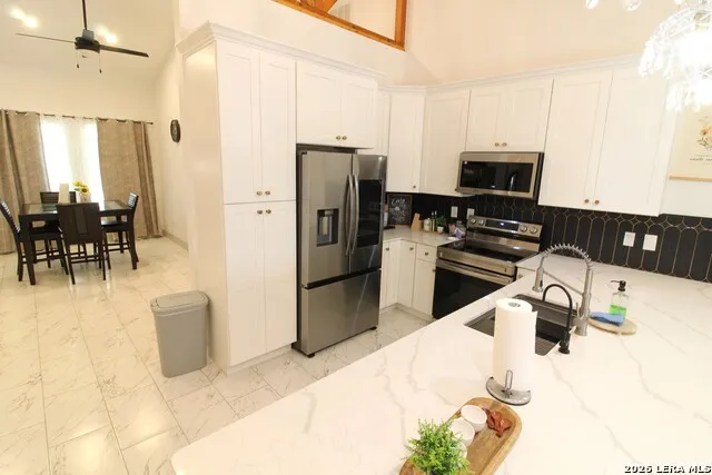 101 County Road 135 Floresville, TX 78114