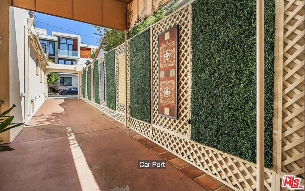 9060 Harland Avenue West Hollywood, CA 90069
