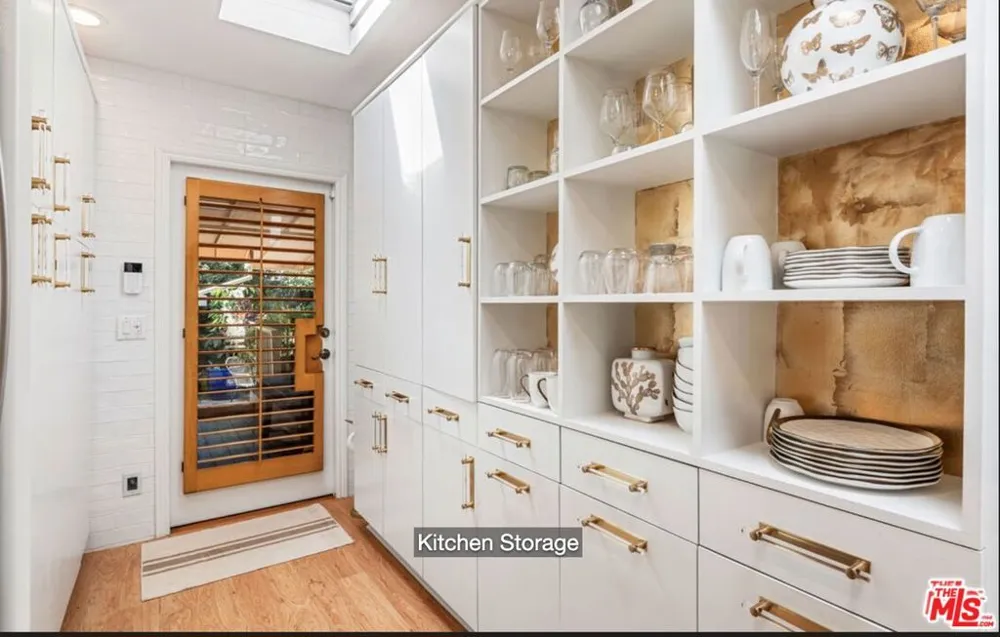 9060 Harland Avenue West Hollywood, CA 90069