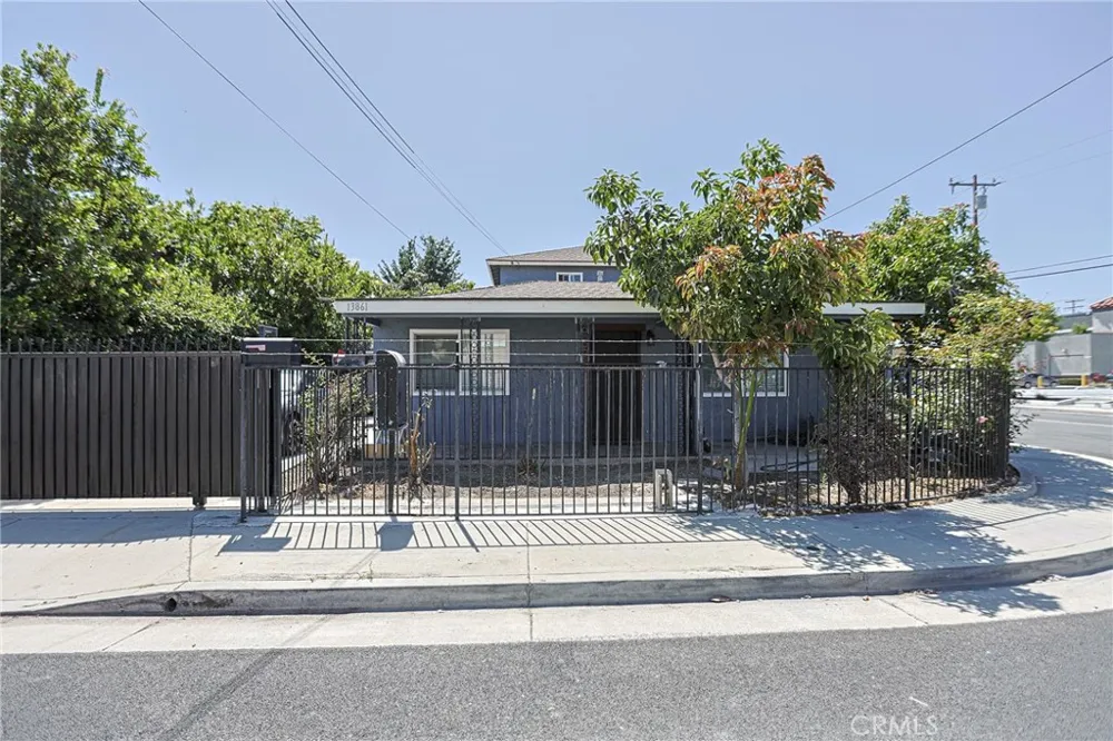 13861 Pine St. Westminster, CA 92683