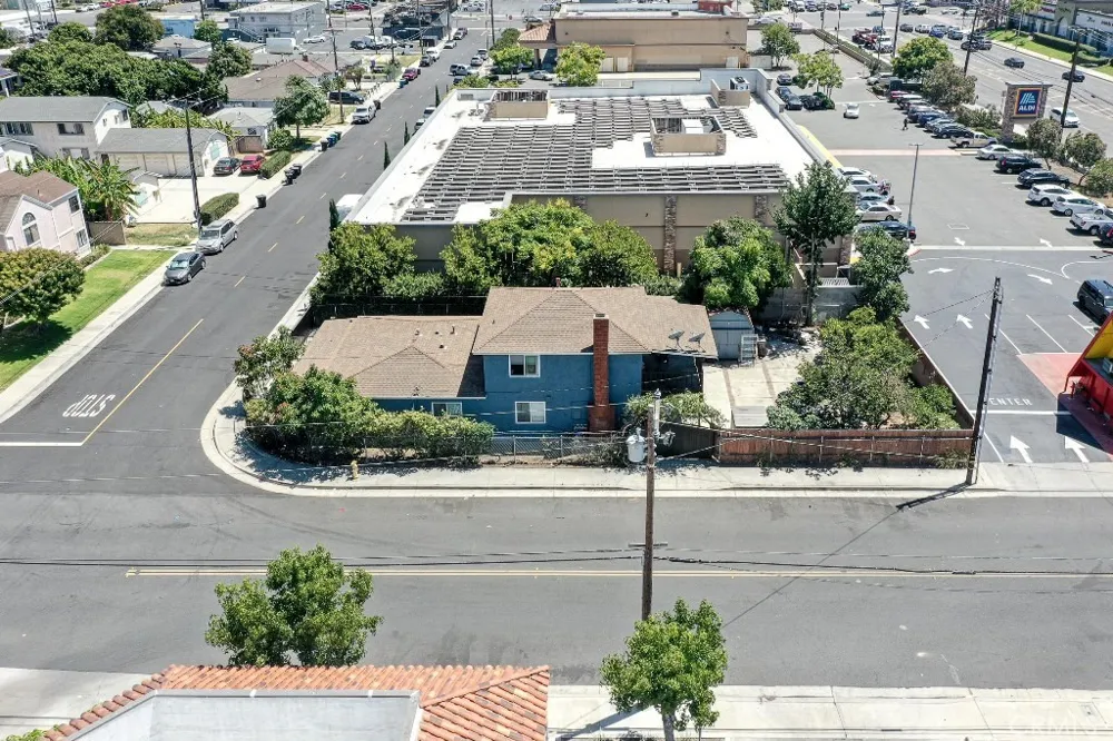 13861 Pine St. Westminster, CA 92683