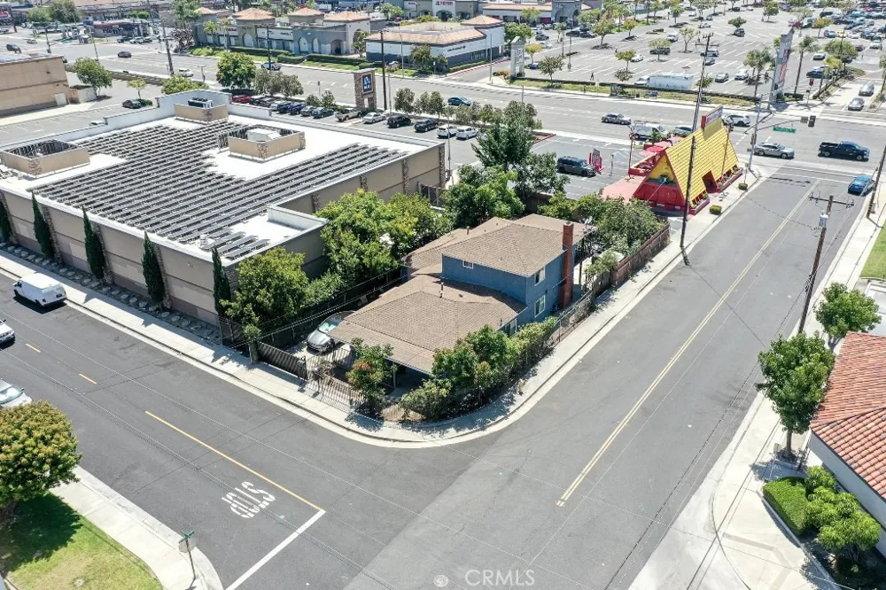 13861 Pine St. Westminster, CA 92683