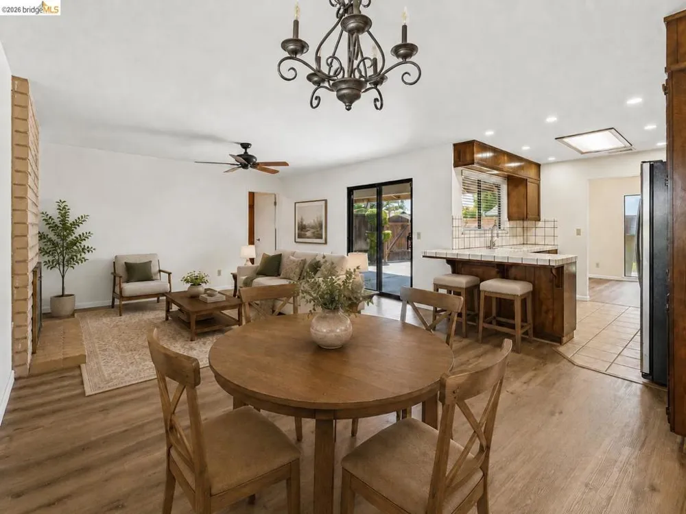 3768 Wood Duck CIR Stockton, CA 95207